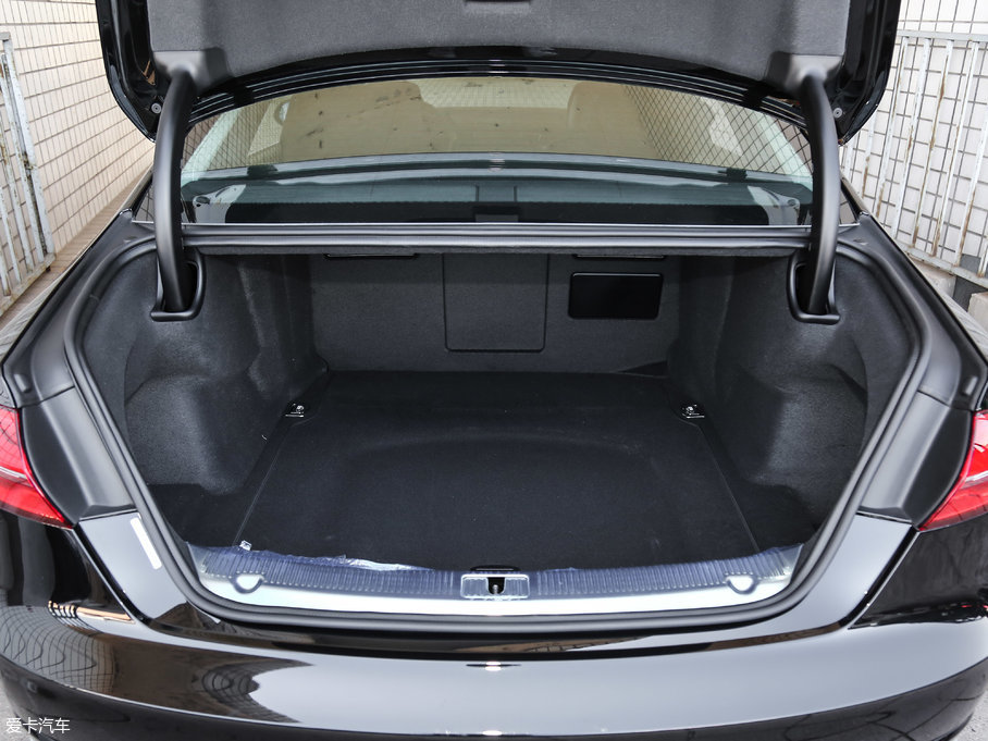 2017WA8 45 TFSI quattro IȾӢ