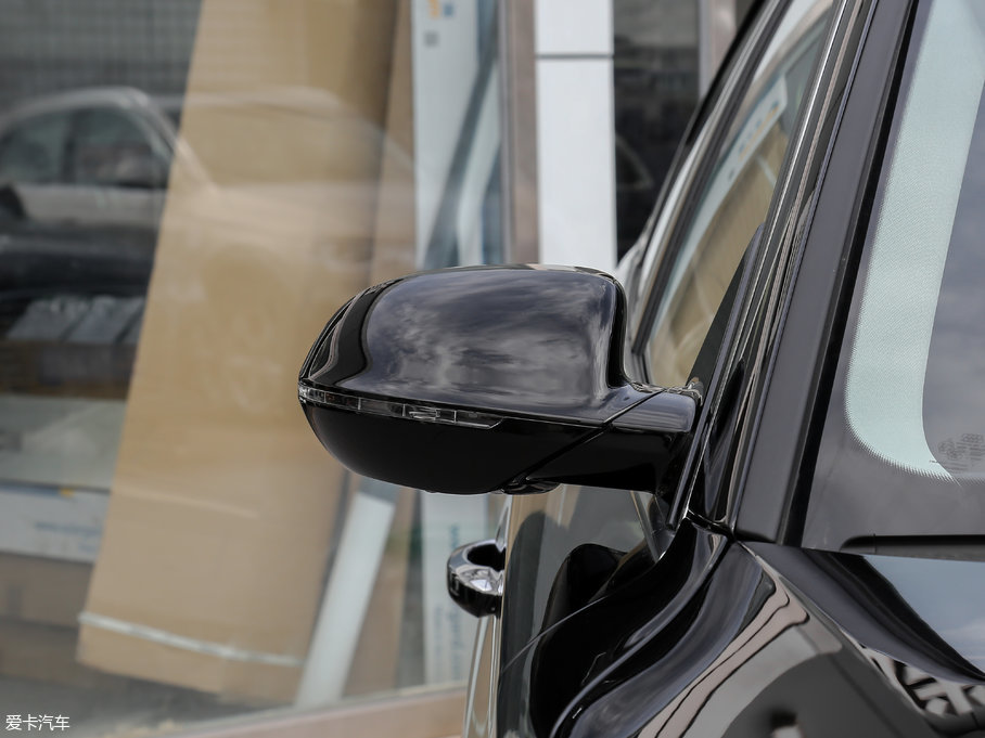 2017WA8 45 TFSI quattro A