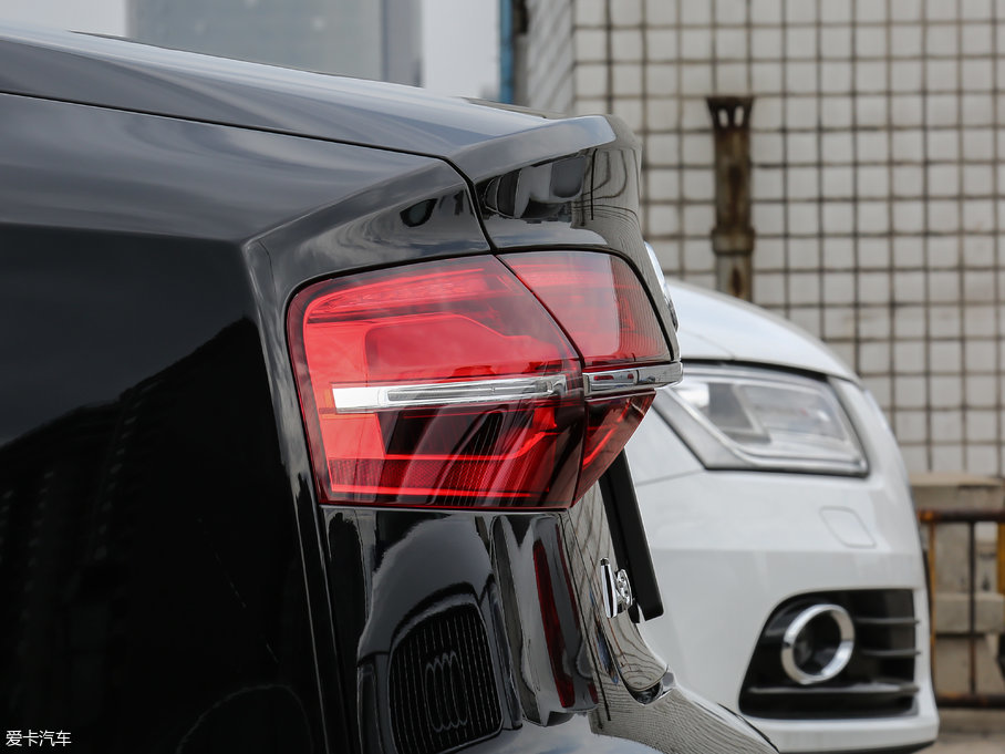 2017WA8 45 TFSI quattro A