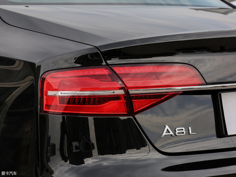 2017WA8 45 TFSI quattro A