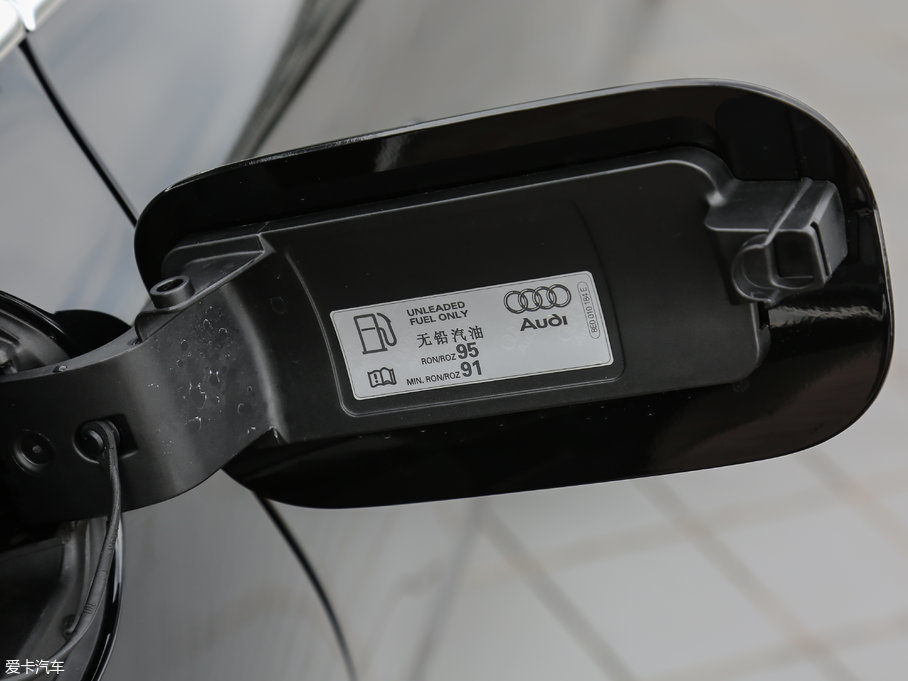 2017WA8 45 TFSI quattro A