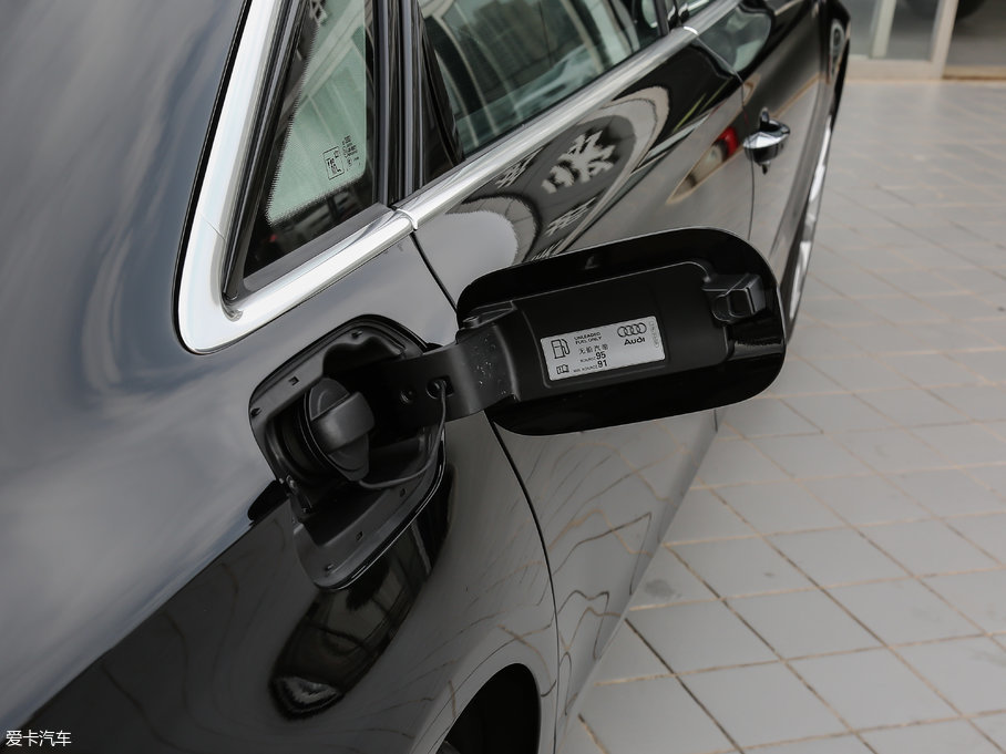 2017WA8 45 TFSI quattro A