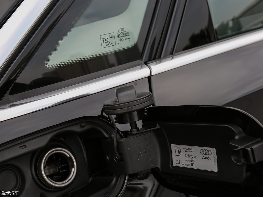 2017WA8 45 TFSI quattro A