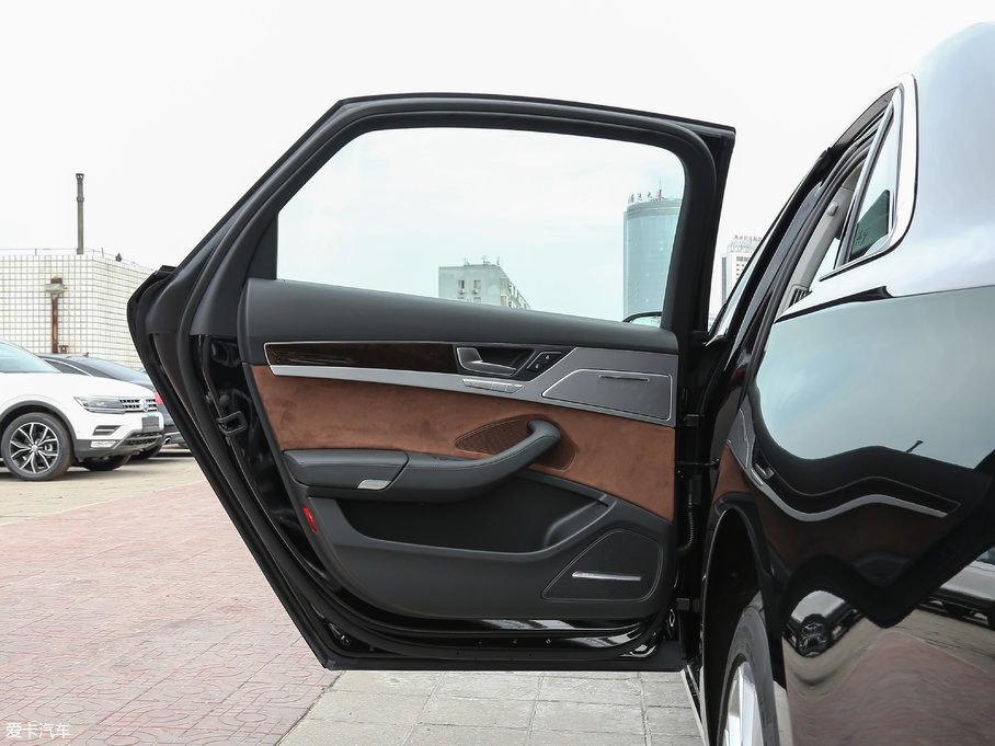 2017WA8 45 TFSI quattro A