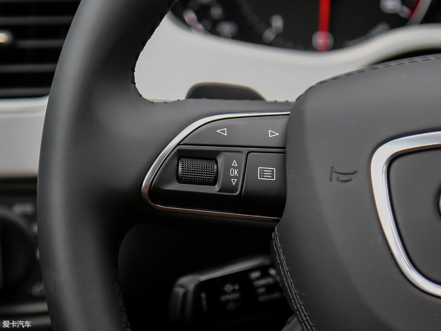 2017��W��A8 45 TFSI quattro ���A��