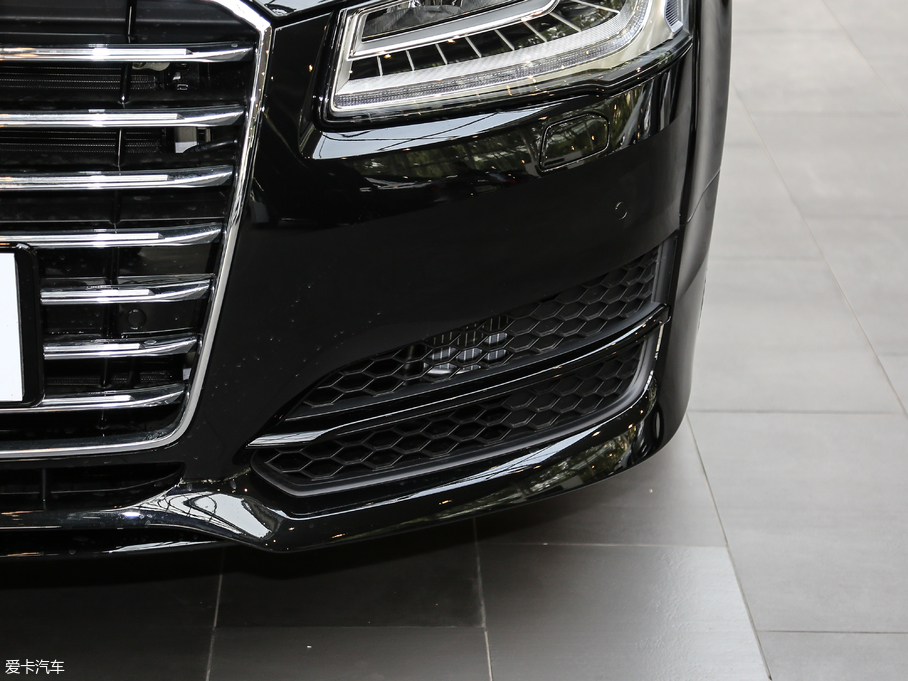 2017WA8 45 TFSI quattro ׿Խh