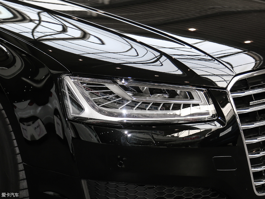 2017WA8 45 TFSI quattro ׿Խh