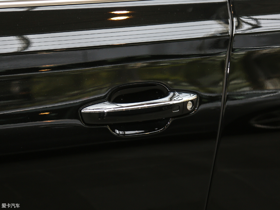 2017WA8 45 TFSI quattro ׿Խh