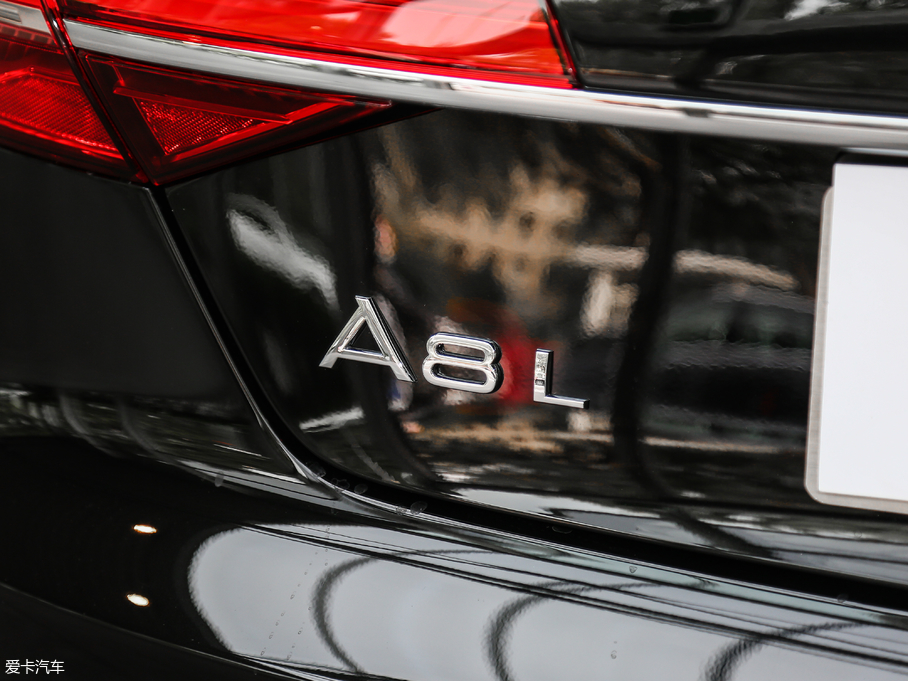 2017WA8 45 TFSI quattro ׿Խh