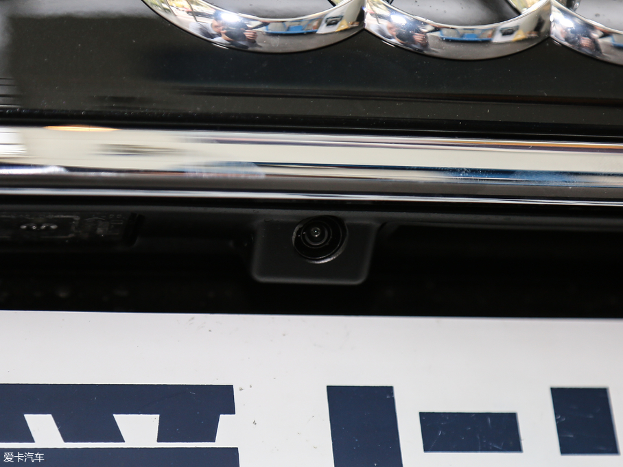 2017WA8 45 TFSI quattro ׿Խh