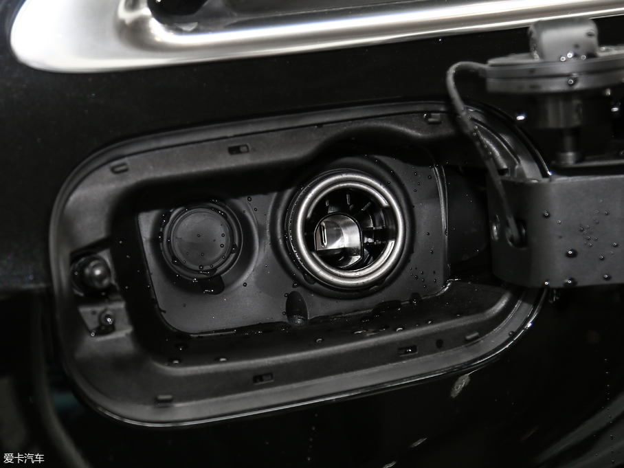 2017WA8 45 TFSI quattro ׿Խh