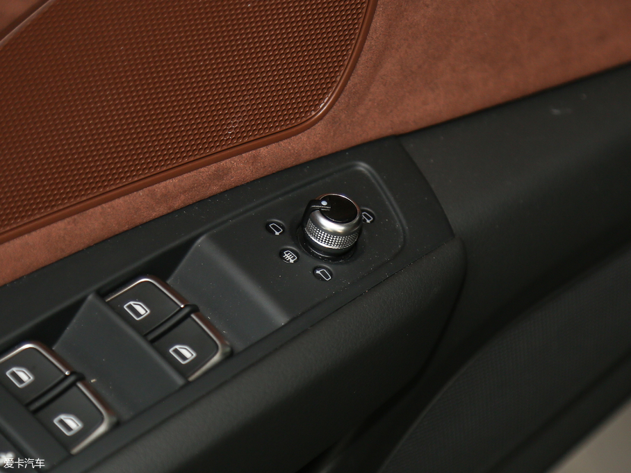 2017WA8 45 TFSI quattro ׿Խh