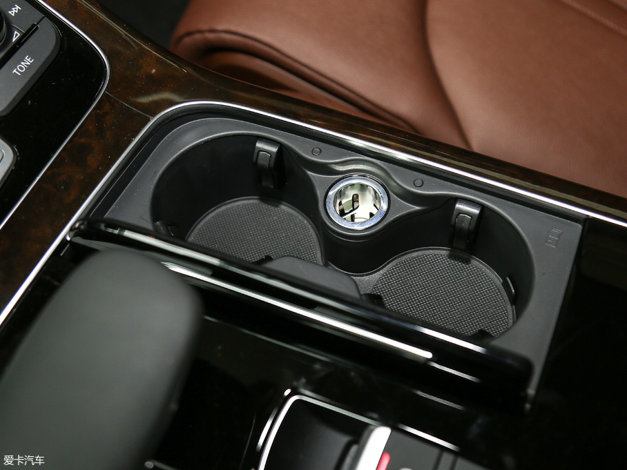 2017WA8 45 TFSI quattro ׿Խh