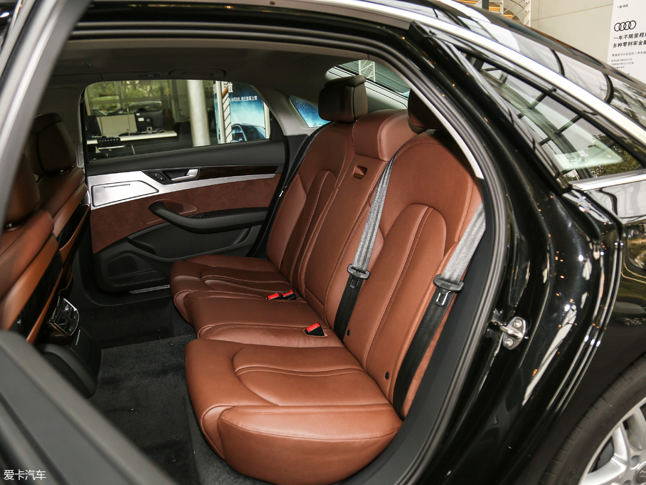 2017WA8 45 TFSI quattro ׿Խh