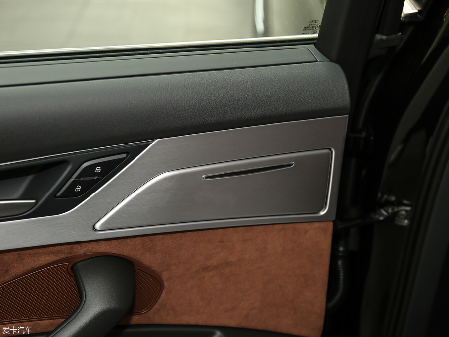 2017WA8 45 TFSI quattro ׿Խh