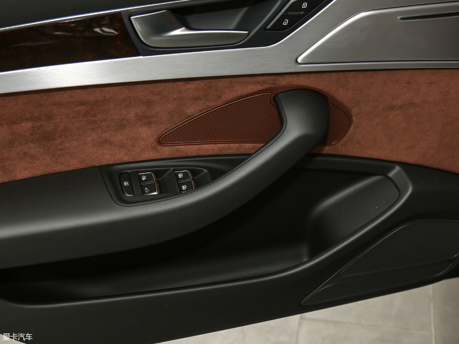 2017WA8 45 TFSI quattro ׿Խh