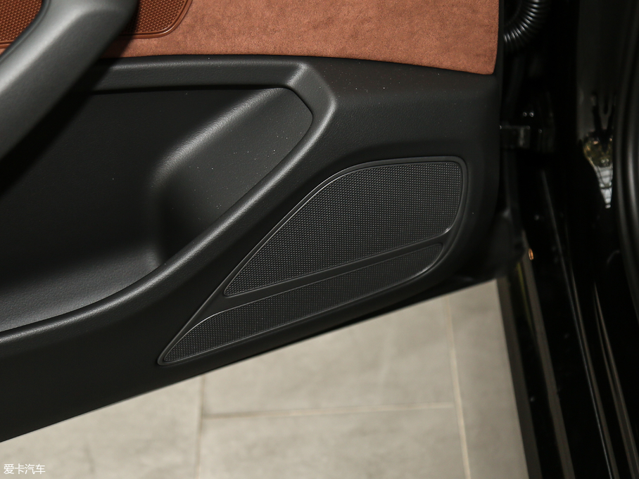 2017WA8 45 TFSI quattro ׿Խh