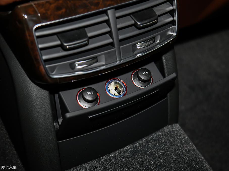 2017WA8 45 TFSI quattro ׿Խh