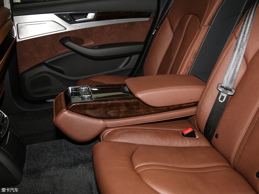 2017WA8 45 TFSI quattro ׿Խh