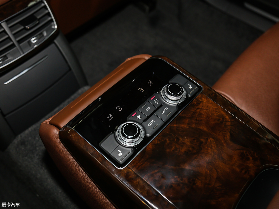 2017WA8 45 TFSI quattro ׿Խh