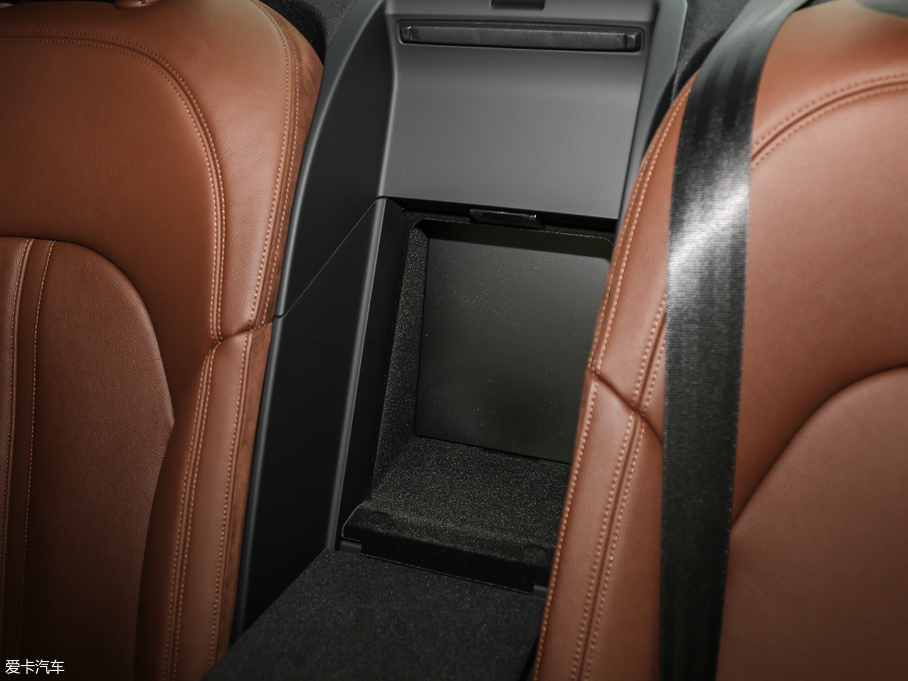 2017WA8 45 TFSI quattro ׿Խh