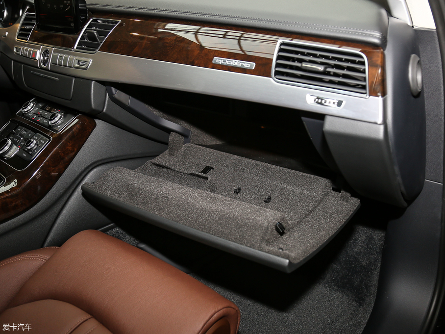 2017WA8 45 TFSI quattro ׿Խh