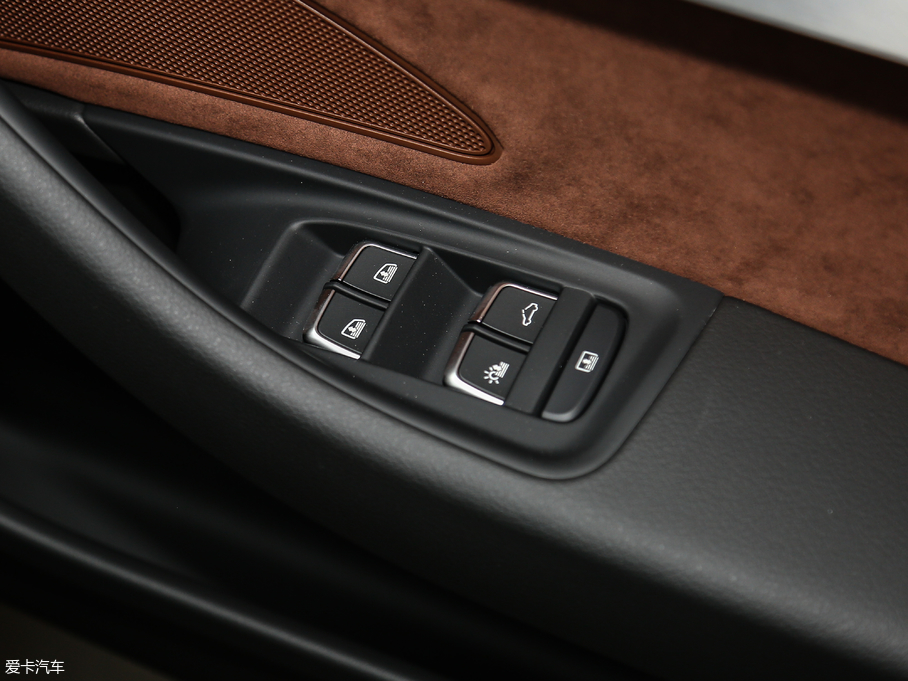 2017WA8 45 TFSI quattro ׿Խh