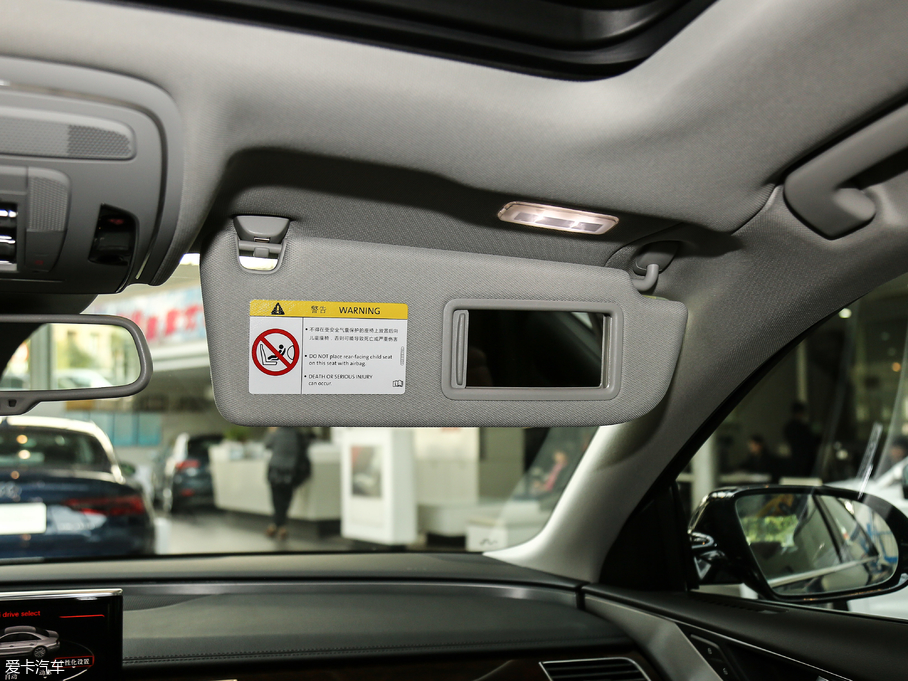 2017WA8 45 TFSI quattro ׿Խh