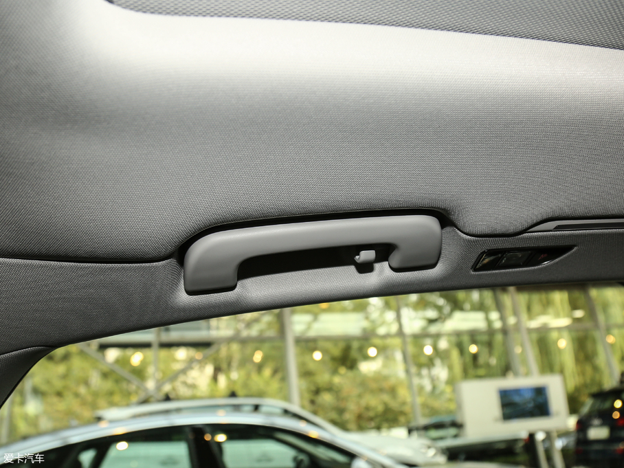 2017WA8 45 TFSI quattro ׿Խh