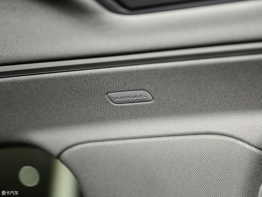 2017WA8 45 TFSI quattro ׿Խh