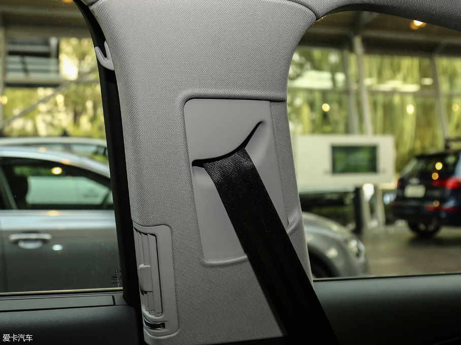 2017WA8 45 TFSI quattro ׿Խh