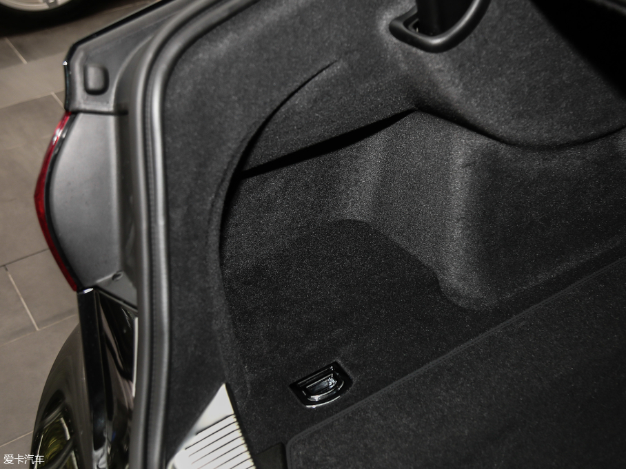 2017WA8 45 TFSI quattro ׿Խh