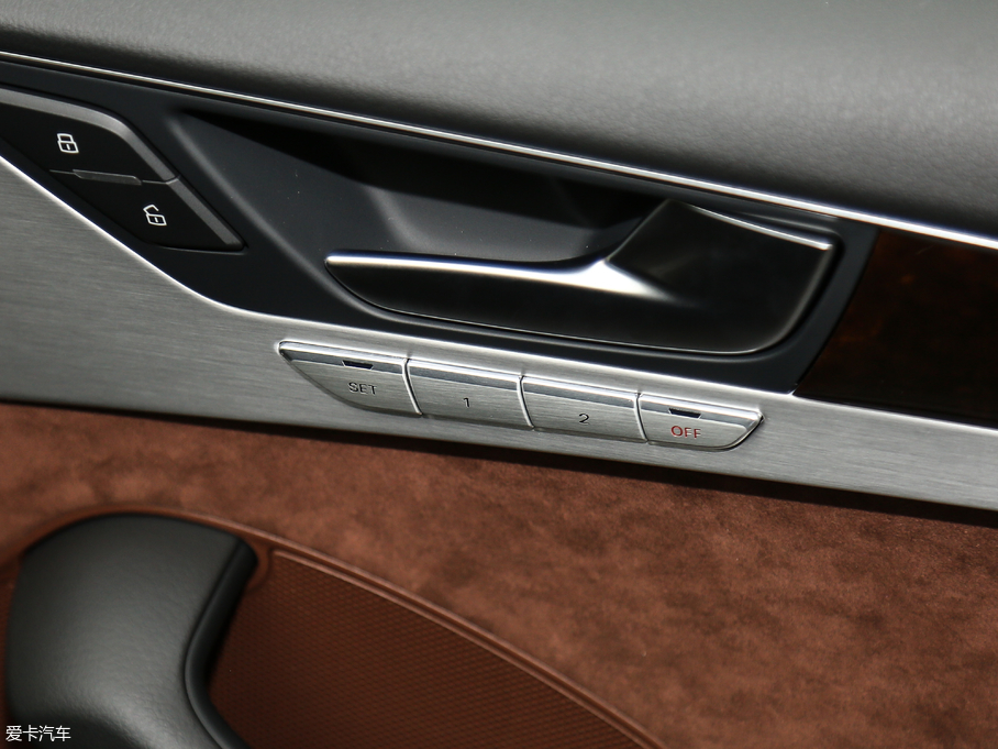 2017WA8 45 TFSI quattro ׿Խh