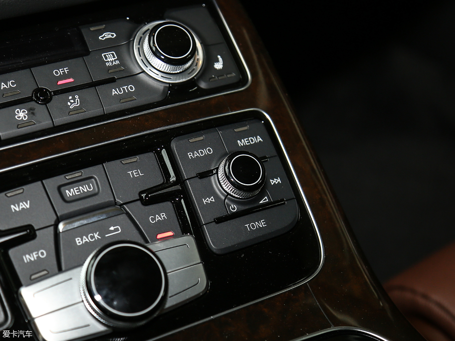 2017WA8 45 TFSI quattro ׿Խh