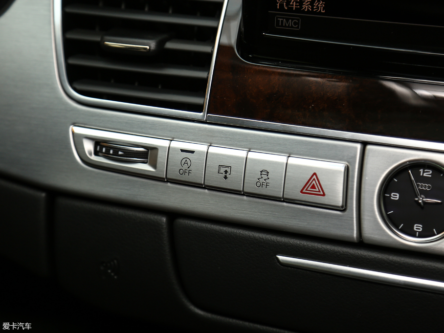 2017WA8 45 TFSI quattro ׿Խh