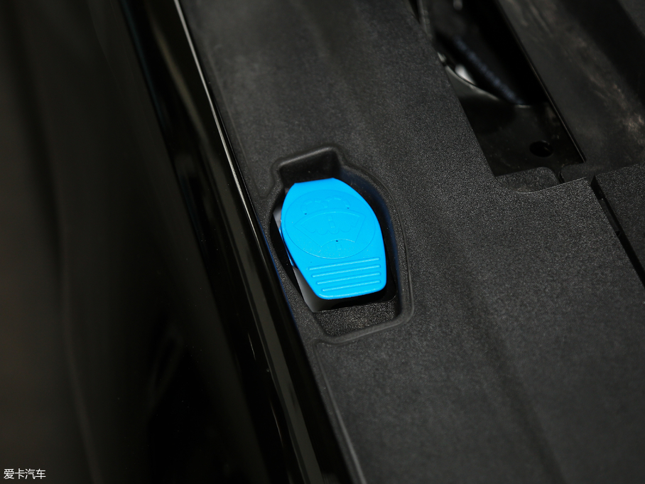 2017WA8 45 TFSI quattro ׿Խh