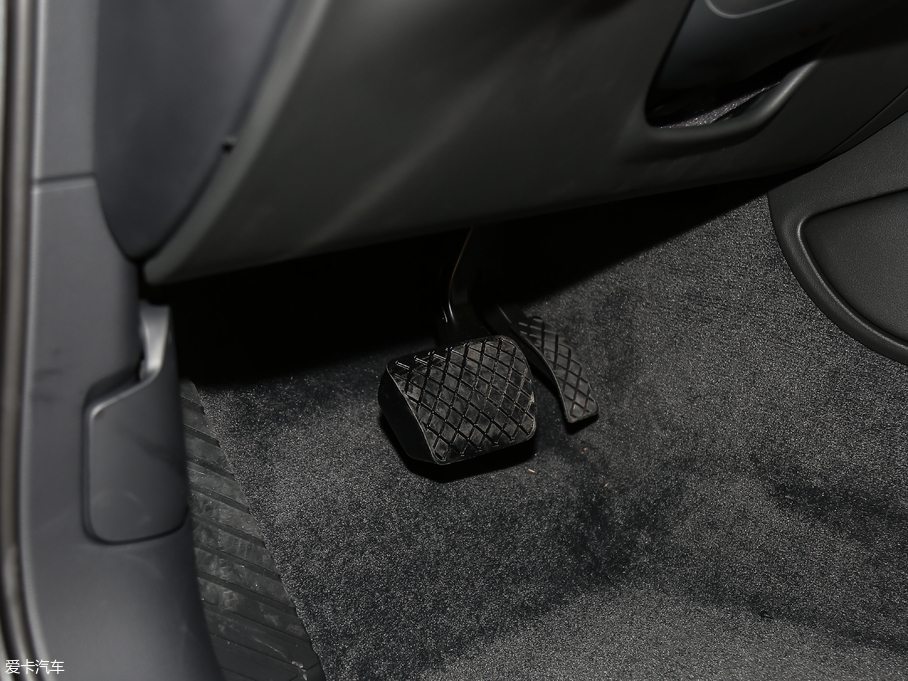 2017WA8 45 TFSI quattro ׿Խhذ