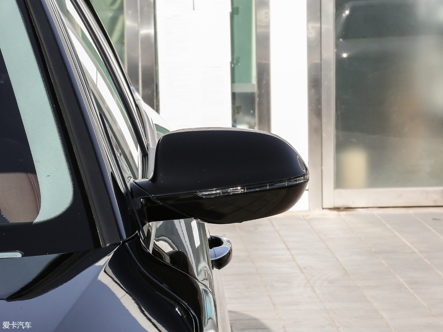 2017WA8 60 TFSI quattro A