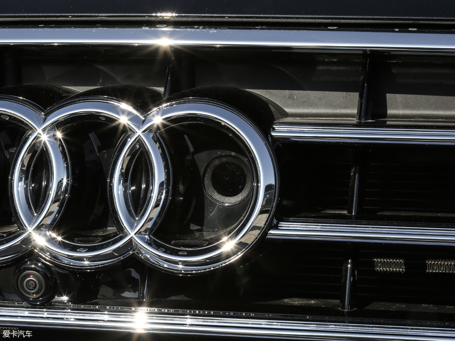 2017WA8 60 TFSI quattro A