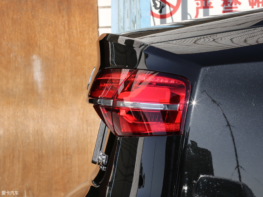 2017WA8 60 TFSI quattro A