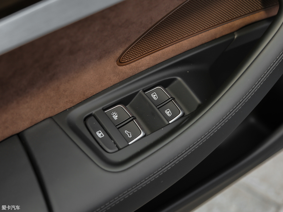 2017WA8 60 TFSI quattro A