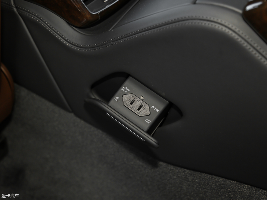 2017WA8 60 TFSI quattro A