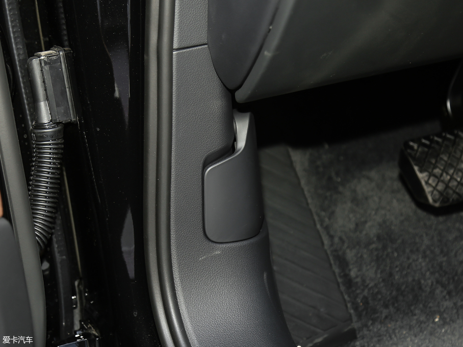 2017WA8 60 TFSI quattro A