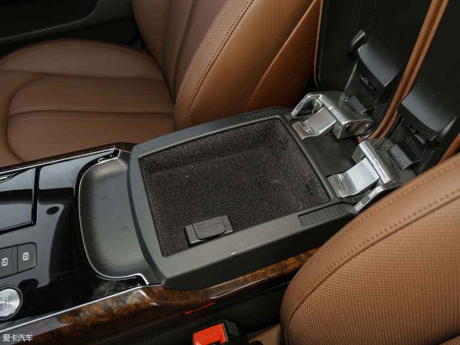 2017��W��A8 60 TFSI quattro ���A��