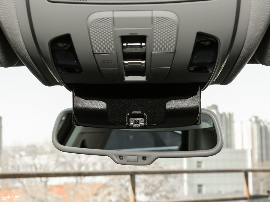 2017WA8 60 TFSI quattro A