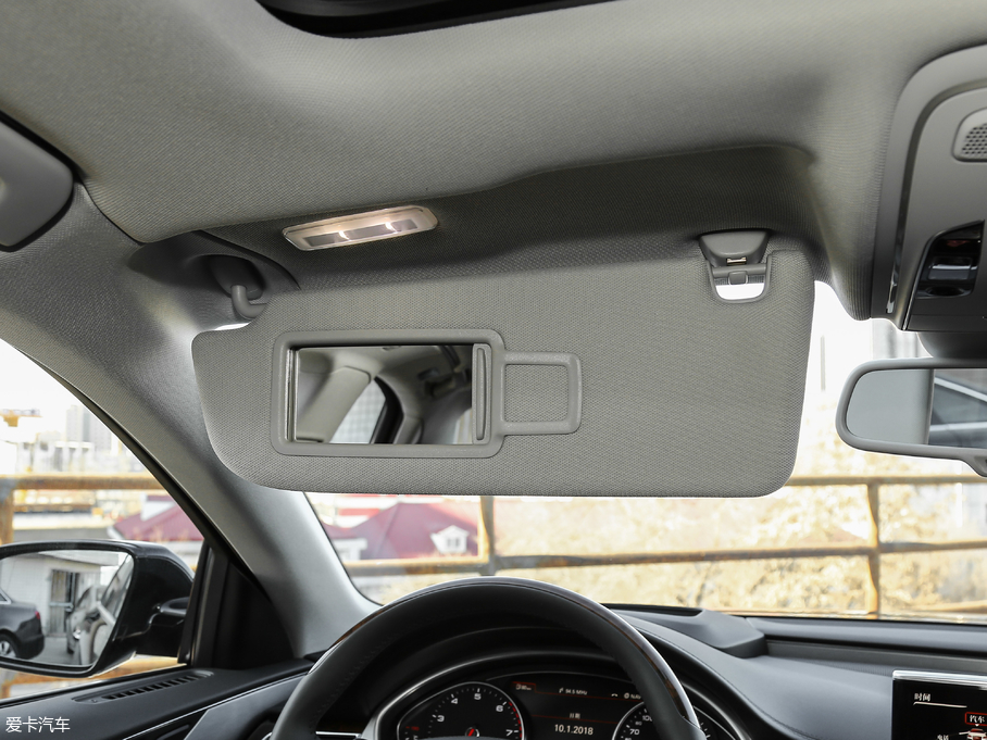 2017WA8 60 TFSI quattro A