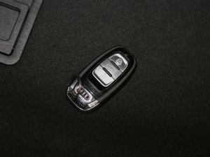 2017款50 TFSI quattro 尊贵型 车钥匙