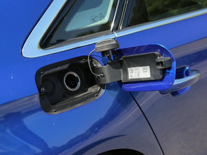 201750 TFSI quattro F ^