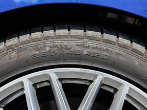 201750 TFSI quattro F ݆̥ߴ