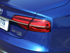 201750 TFSI quattro F ^